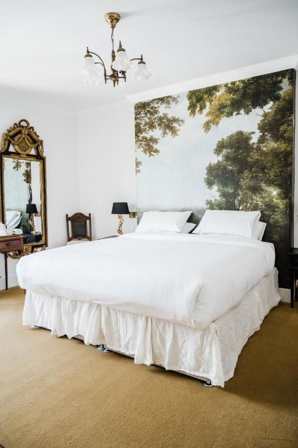 Hotel The Crooked Swan Crewkerne Esterno foto