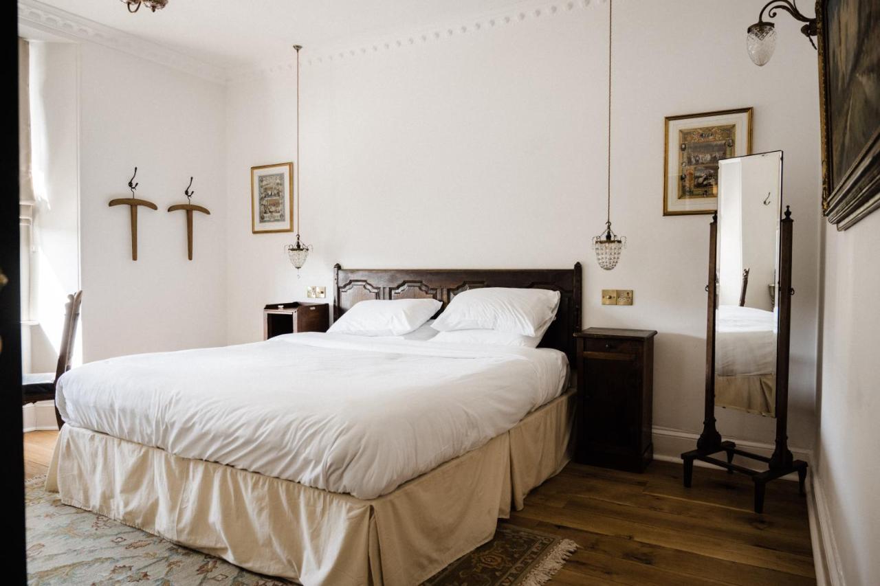 Hotel The Crooked Swan Crewkerne Esterno foto