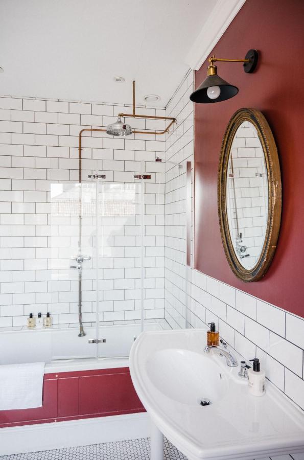 Hotel The Crooked Swan Crewkerne Esterno foto
