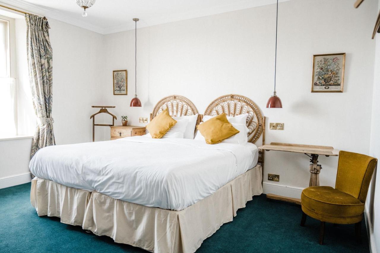 Hotel The Crooked Swan Crewkerne Esterno foto