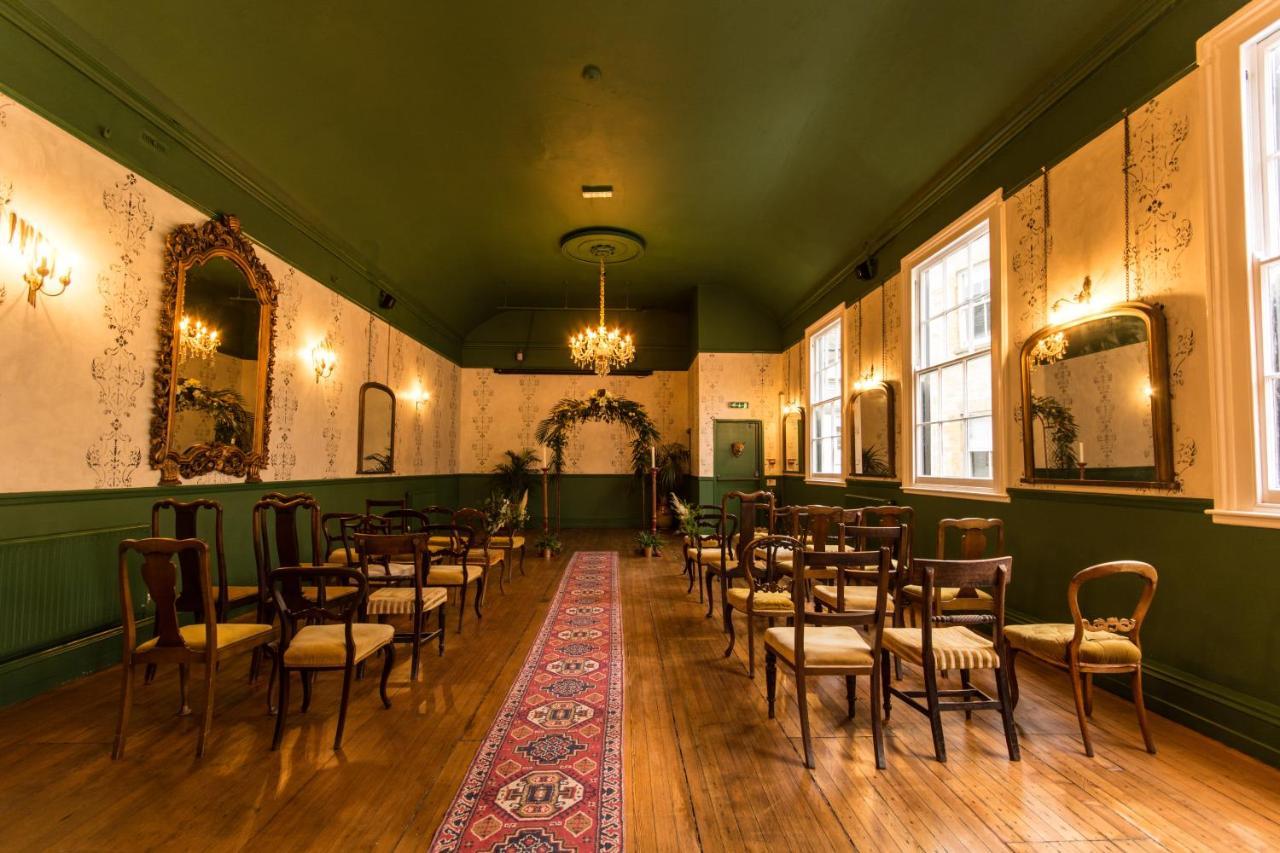 Hotel The Crooked Swan Crewkerne Esterno foto