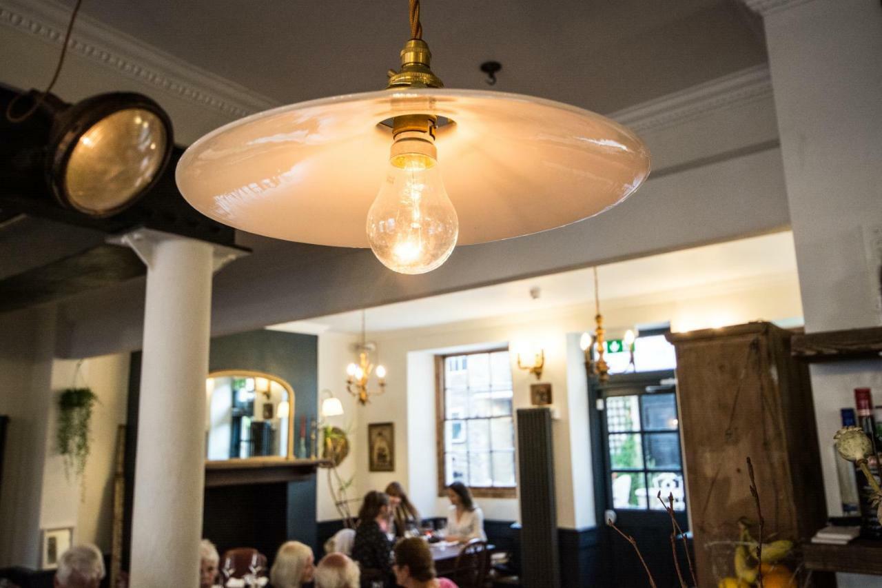 Hotel The Crooked Swan Crewkerne Esterno foto