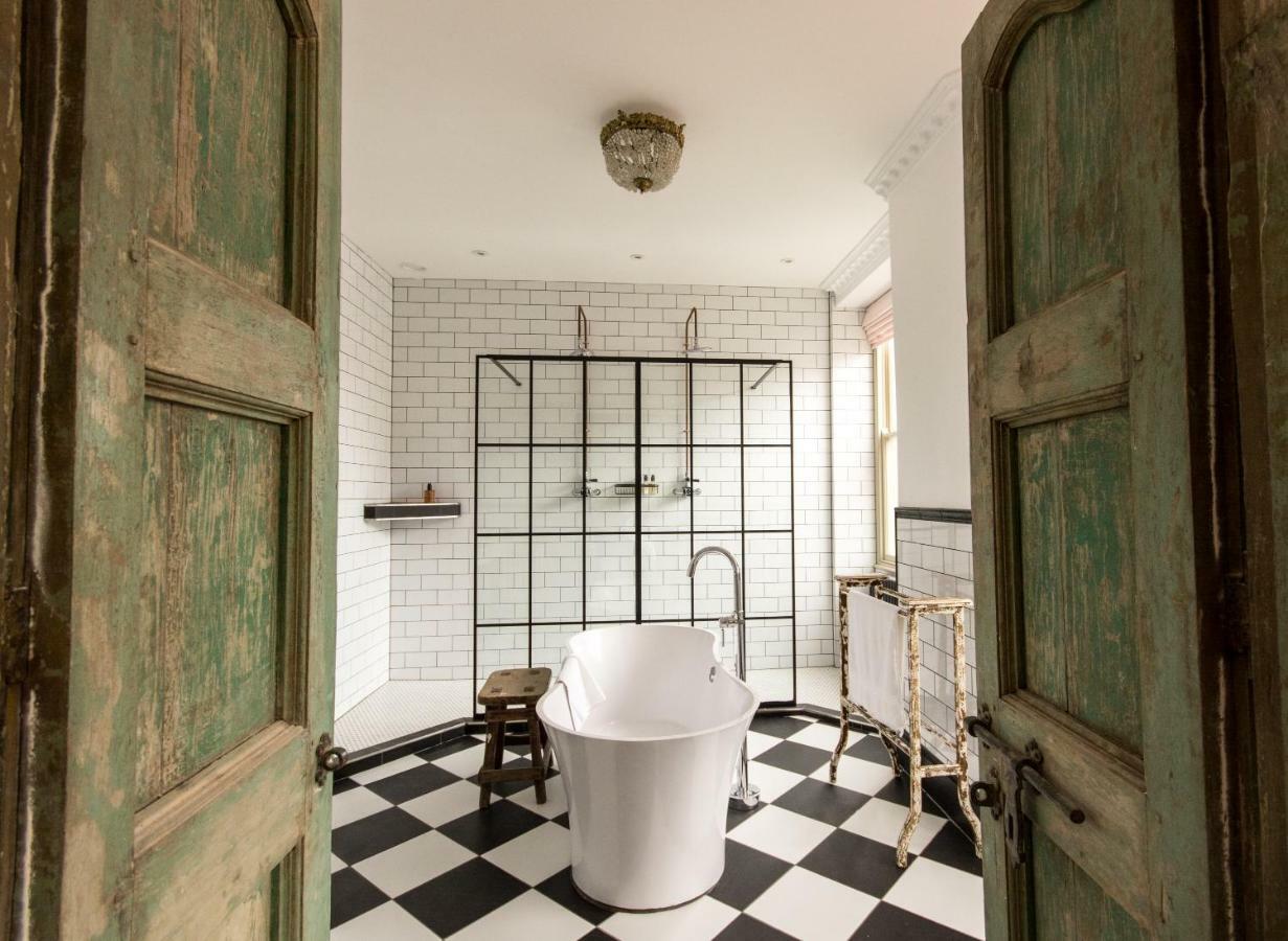 Hotel The Crooked Swan Crewkerne Esterno foto